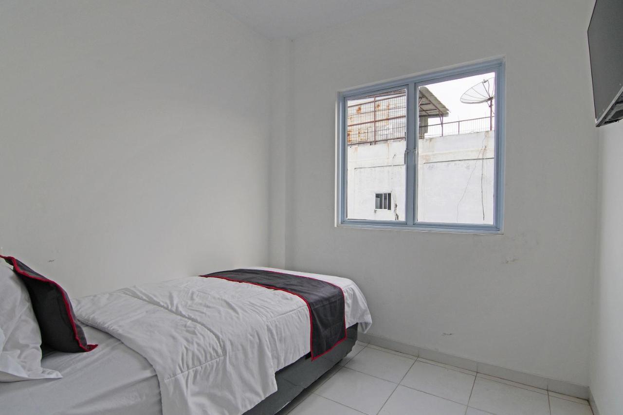 Oyo 92300 Koala House Hotel Pekanbaru Luaran gambar