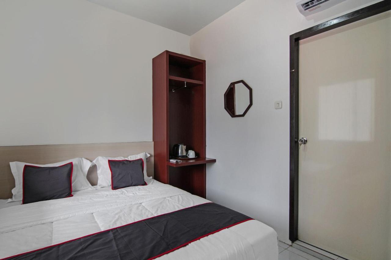 Oyo 92300 Koala House Hotel Pekanbaru Luaran gambar