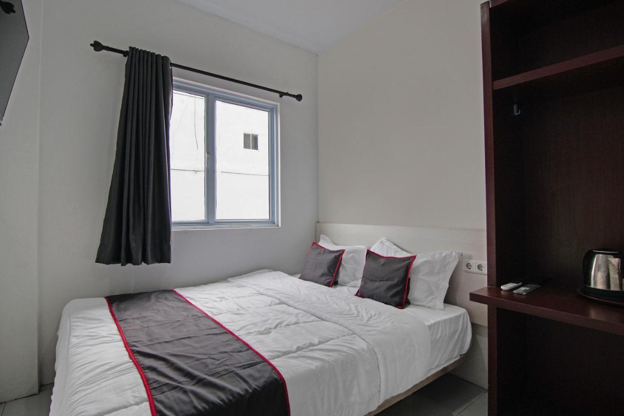 Oyo 92300 Koala House Hotel Pekanbaru Luaran gambar