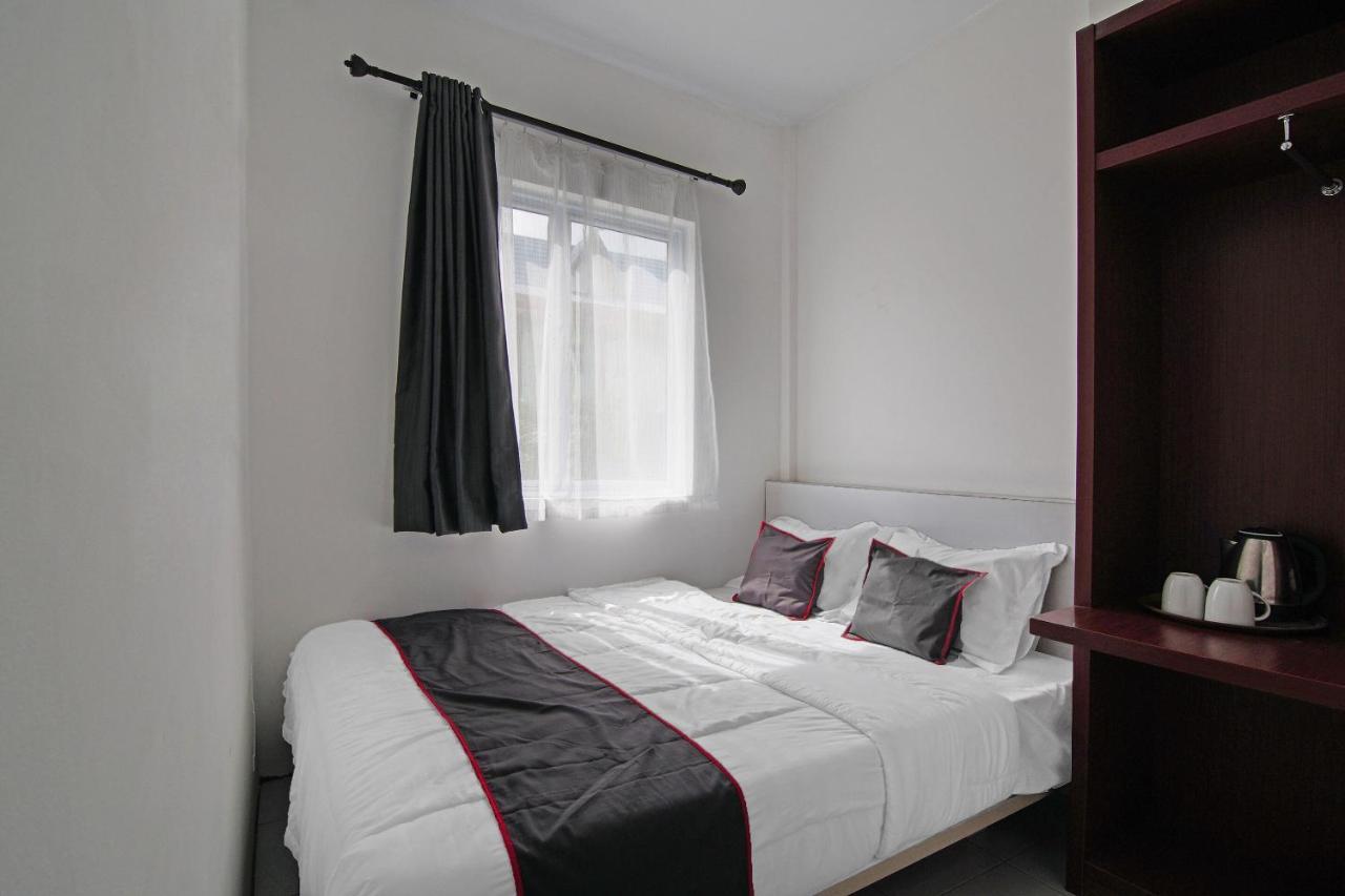Oyo 92300 Koala House Hotel Pekanbaru Luaran gambar